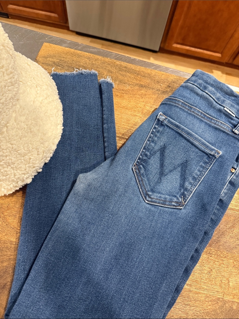 Mother Jean High-Rise Looker Straight-Leg Jeans in Medium Blue -home Movies - Picture 4 of 15